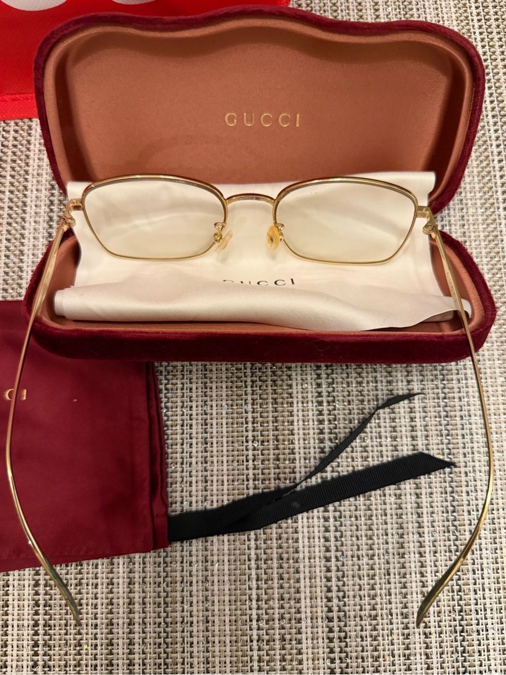 Vintage Gucci prescription glasses with case and travel bag - Picture 7 of 8